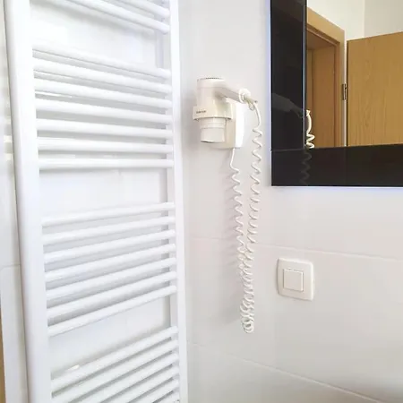 With 2 Bedrooms In Vir, With Wonderful Sea View, Private Pool, Furnished Balcony - 5 M From The Beach Apartament