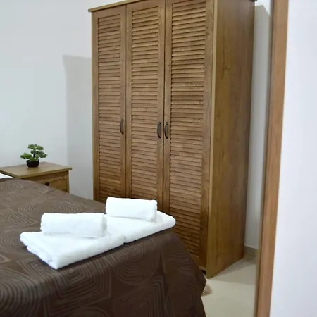 With 2 Bedrooms In Vir, With Wonderful Sea View, Private Pool, Furnished Balcony - 5 M From The Beach *