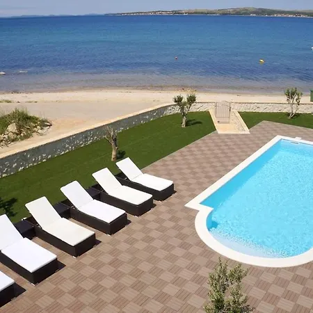 With 2 Bedrooms In Vir, With Wonderful Sea View, Private Pool, Furnished Balcony - 5 M From The Beach * Vir